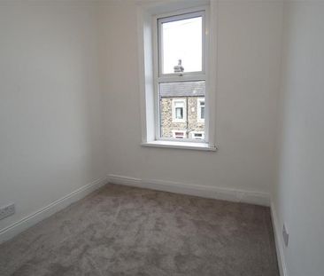 3 bedroom end of terrace house to rent - Photo 5