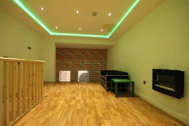 Falconars House, City Centre - Photo 1