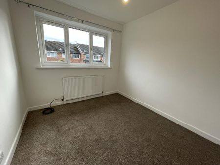 3 bedroom terraced house to rent - Photo 3