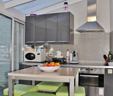 Rijwoning met koer op wandelafstand van de markt - Photo 2