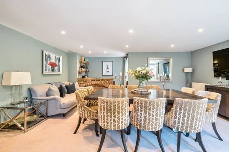 6 bedroom detached house to rent - Photo 4