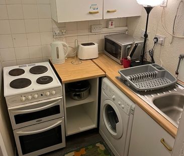 Studio Flat, Hillhead, G12 - Photo 3