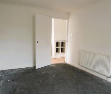2 bedroom maisonette to rent - Photo 4