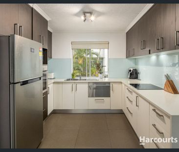 Functional Living, Close to Shops & Transport - Photo 3