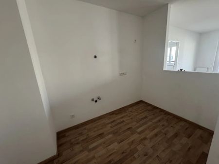 Geräumige 2-Zimmer Genossenschaftswohnung mit großzügiger Freifläche! - unbefristeter Mietvertrag - Photo 2
