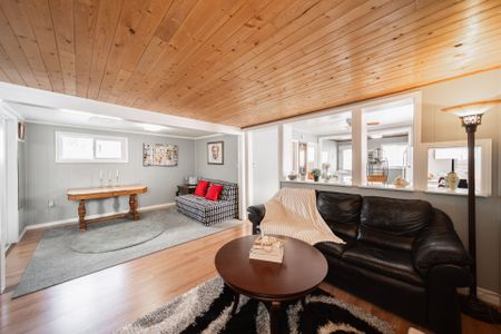 For Lease - 74 De La Salle Boulevard, Georgina, Ontario - Photo 4