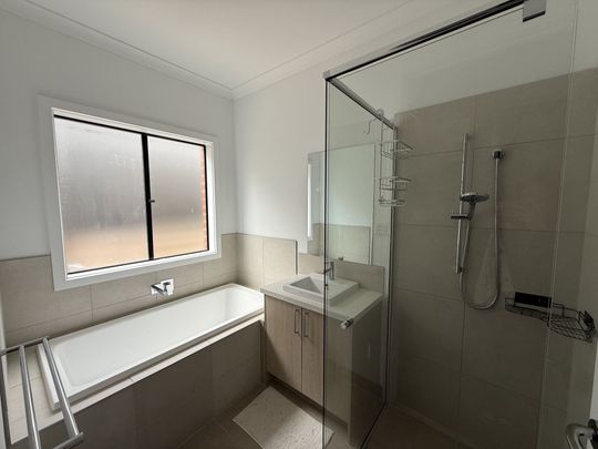 For private inspections please email catie@sweeneyea.com.au. - Photo 1