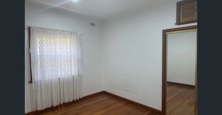 Charming Family Home in a Prime Glenroy Location - Photo 4