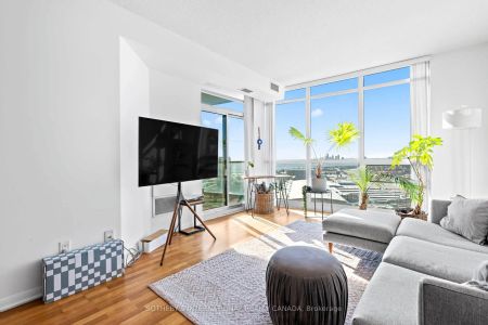 219 Fort York Boulevard #3311 - Photo 3