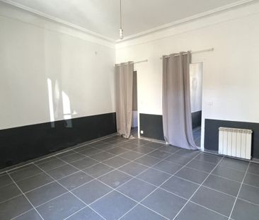 CABANNES CENTRE APPARTEMENT 2 PIECES TERRASSE - Photo 2