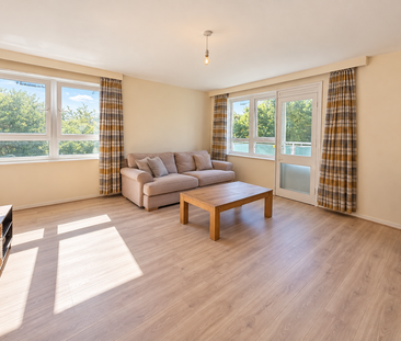 3 bedroom flat to rent - Photo 1