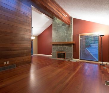 House in West Vancouver, BC - Photo 1