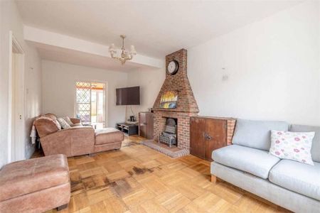 5 bedroom detached house to rent - Photo 3