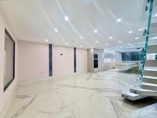 6 bedroom house to rent - Photo 1