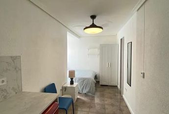 Carrer San Edesio, Manises, Valencian Community 46940