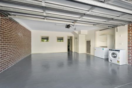 2/22 Beech Street, Surrey Hills VIC 3127 - Townhouse For Rent | Domain - Photo 5