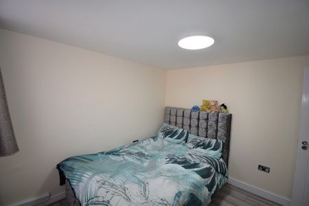 2 Bed Detached House, Portland Terrace, IG1 - Photo 3