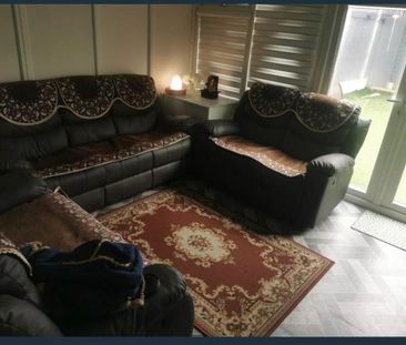 1 bedroom in a house share to rent - Photo 4