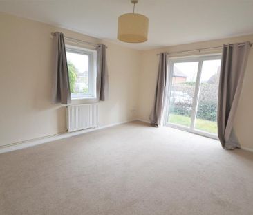 2 bedroom semi-detached house to rent - Photo 5