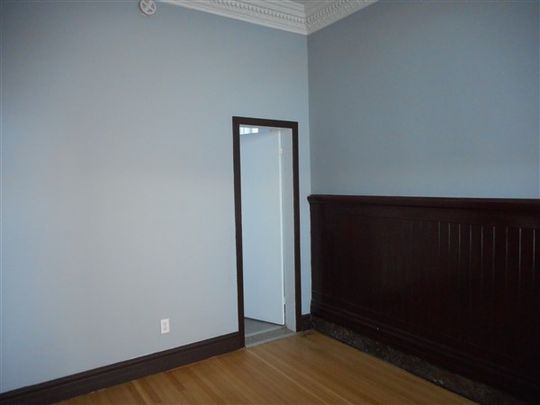 Magnifique 2 1/2 (Juillet)TOUT INCLUS rénové avec cachet antique! 158 Frontenac #36, Sherbrooke J1H 1J9 - Photo 1