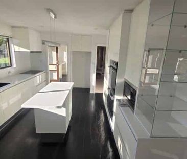 SHORT TERM RENTAL OCT - FEB 21, 2027 - Photo 2