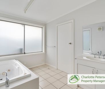 Spacious Family Home with Views in Convenient Lutana - Photo 5