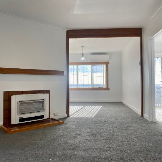 Three bedroom family home with stunning views - Photo 1