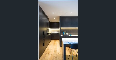 Gorgeous Penthouse Apartment - Boutique Building - Photo 5