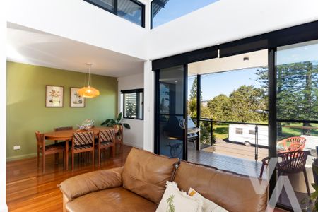 36A Hunter Street, Stockton NSW 2295 - House For Rent | Domain - Photo 3