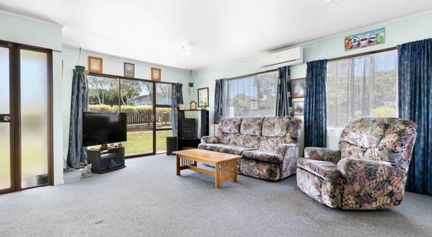 Central Family Dream: Location, Space, and Con... - Photo 1