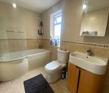 1 bedroom in a house share to rent - Photo 5