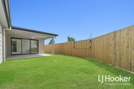 Brand New - Modern 2 Bedroom Residence with Great Outdoor Space - Photo 5