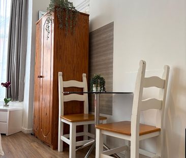 Room in a Shared House, Ashleigh Road, LE3 - Photo 1