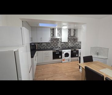 Room in a Shared House, Leyton, E10 - Photo 4