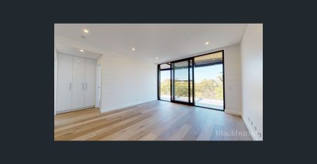 Effortless Living in Vibrant Ascot - Photo 4