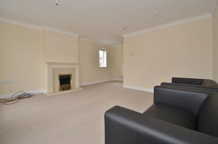 Arklay Close, Hillingdon, UB8 - Photo 4