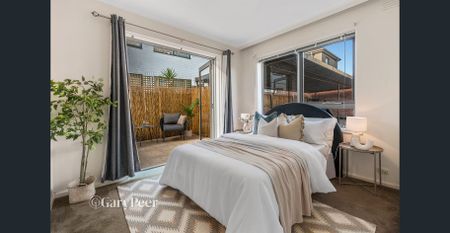 Large one bedroom with courtyard appeal - Photo 5