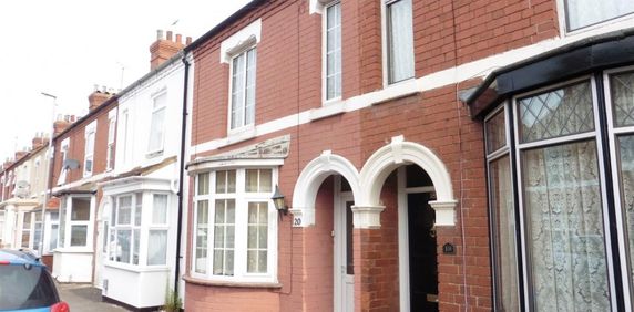 3 Bedroom House to Rent in Sartoris Road, Rushden, Northants, NN10 - Photo 2