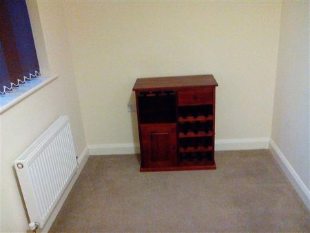 4 bedroom townhouse to rent - Photo 2