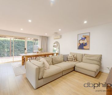 Effortless Family Living in Seacombe Gardens! - Photo 2