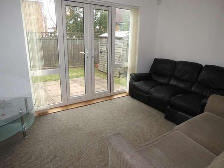 Bedroom Detached House In Winton, BH9 - Photo 5