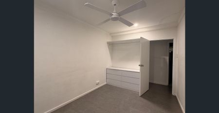 WELL PRESENTED 3 BEDROOM HOUSE IN DOVETON! - Photo 3