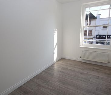 2 bedroom Apartment to let - Photo 1