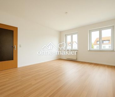 *ab sofort* Helle Vier-Raum-Wohnung mit Einbauküche - Foto 1