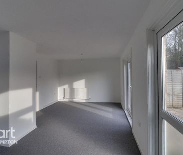 3 bedroom terraced house to rent - Photo 6