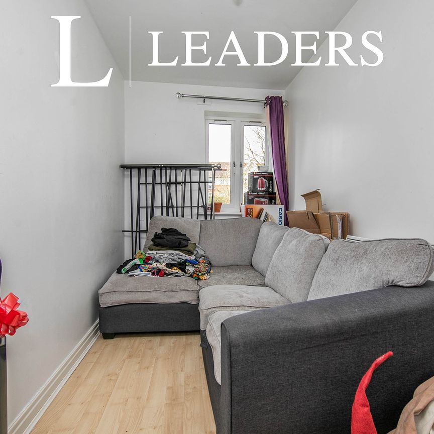 2 bedroom flat to rent Jovian Way, IP1 - Photo 1