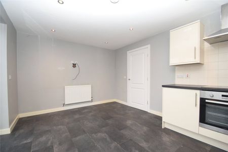 3 bed terraced house to rent in Eastway, Eastfield, YO11 - Photo 4
