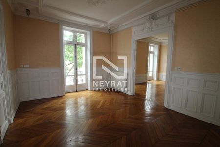 Location Appartement 5 pièces 155m² CHALON SUR SAONE 71100 - Photo 3