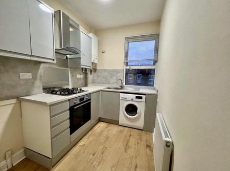 3 bedroom maisonette to rent - Photo 3