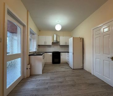 2 bedroom end of terrace house to rent - Photo 1